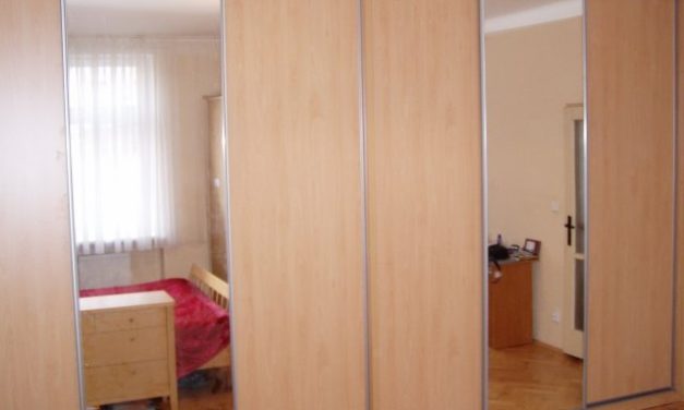 Vestavěné skříně 37