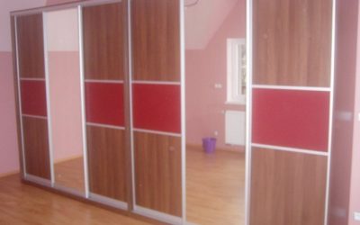Vestavěné skříně 56