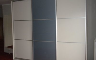 Vestavěné skříně 42