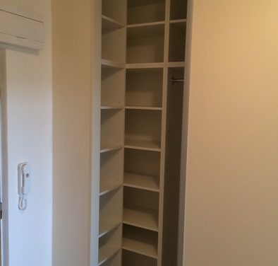 Vestavěné skříně 38
